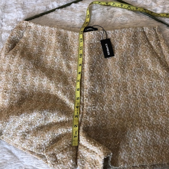 NWT Express High Waisted textured shorts - Picture 9 of 14